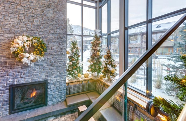 Peaks Hotel and Suites