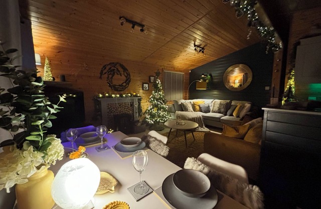 Pebble Lodge Boutique Retreat Shorefields Country Park Milford on Sea New Forest