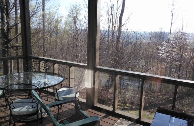 Peek n Peak 4 bedroom w loft 3.5 bath Golf/Ski Condo