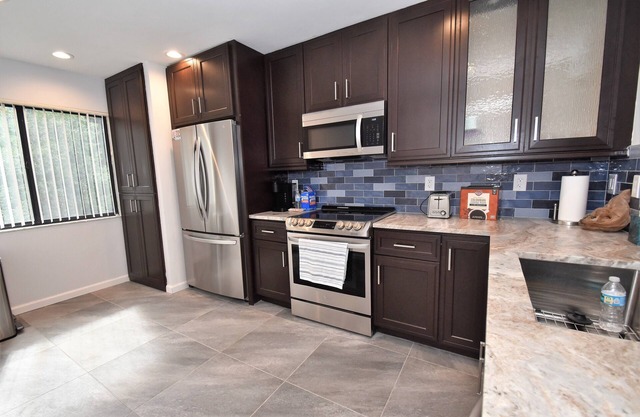 Pelican Cove Condominium GR233