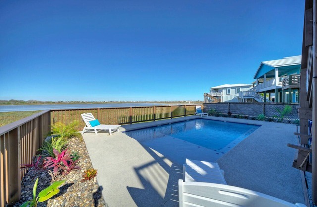 Pelican's Porch by AvantStay | Private Pool, Views