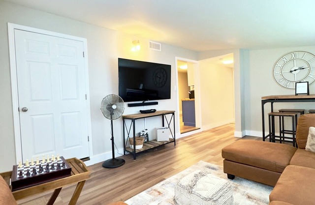 Pensacola getaway for the WHOLE family no locals