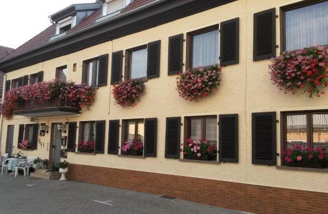 Pension Arnold Neuenburg