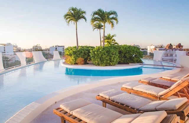 Penthouse, 2 Rooftop Pools w/OceanView - Perfect For Family!