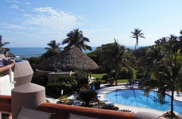 Penthouse apartment right on the beach