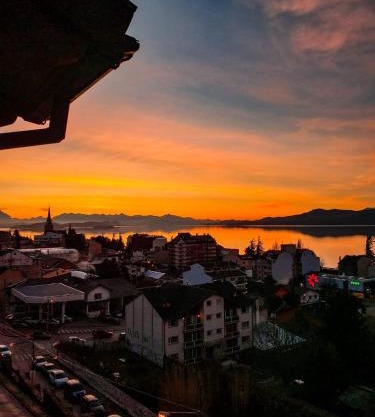 Penthouse con vista al lago y montañas