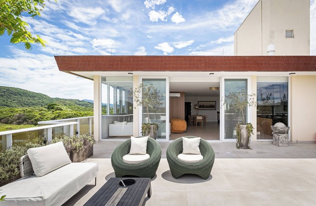 Penthouse Welcome to the Top