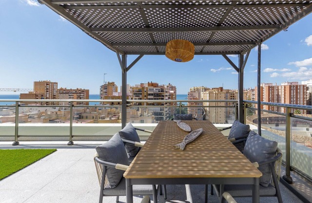 Penthouse Malagueta with Sea View