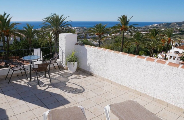 Penthouse, roof terrace 360° view, 40 m² terraces, from the private landlord on site