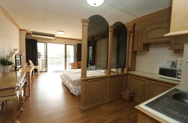 PENTHOUSE CONDO at Hillside 4 just blocks from Nimman and Maya Shopping Center!