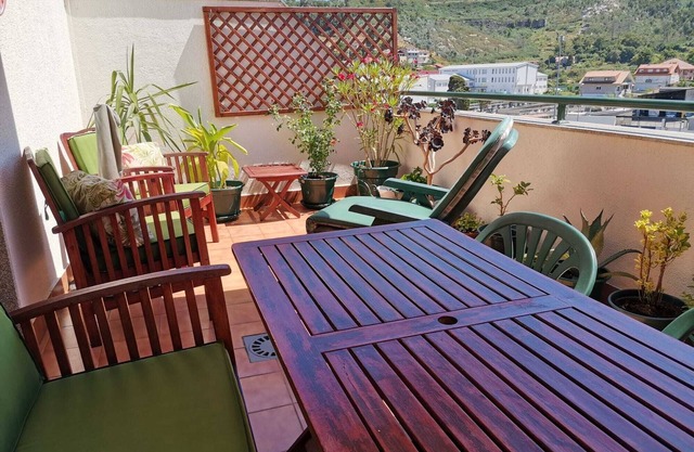 Penthouse with garage in the center of Baiona