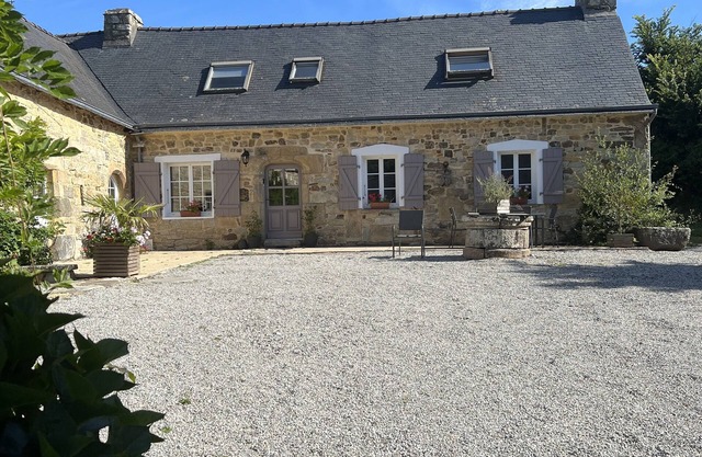 Penty Yves in a 17th century Métairie Bretonne * for 4 people