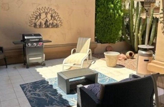 Peoria Arizona 2 bedroom, 2 Bath 55+age minimum.