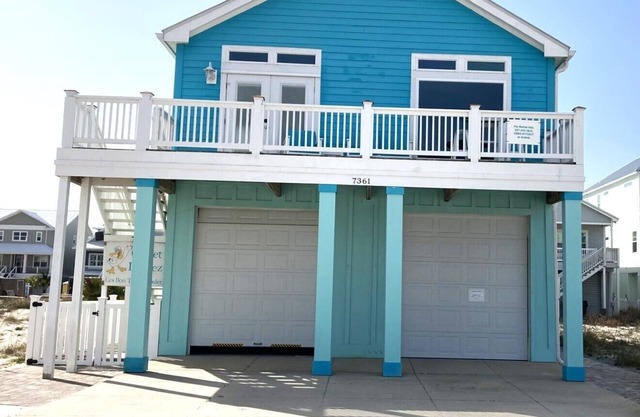 Perfect 10/10 Rated Navarre Beach House-1 minute drive/5 minute walk to the Gulf