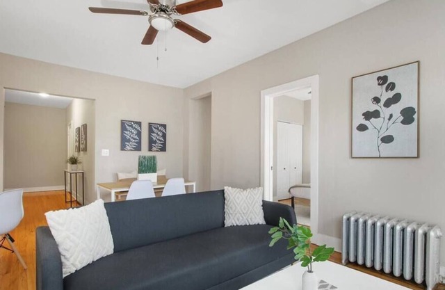 Perfect 3BR Apt in Chicago w/WiFi & Laundry