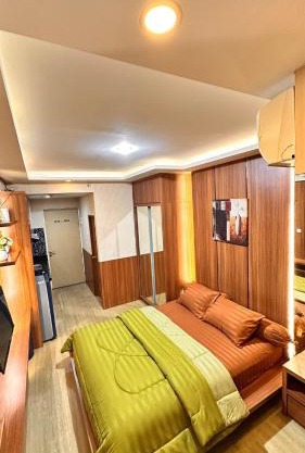 Perfect Escape Studio Daily Staycation Netflix & City View at Bale Hinggil Apartments