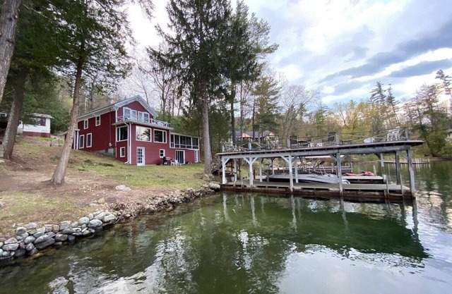 Perfect Family Lakefront Vacation Home on Lake George, NY *Dock slip included!*