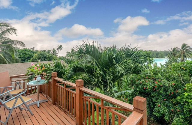 Perfect for couples looking for a relaxing holiday with stunning lagoon views