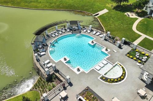 Perfect Frisco Work Relax Suite