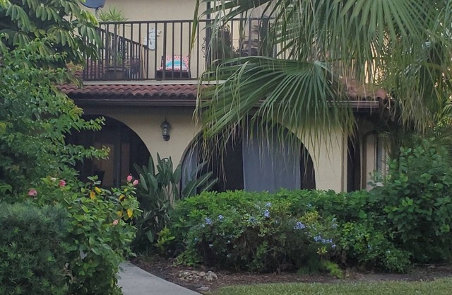 Perfect Get away! Spring Rates starting in April. Bonita Springs Florida.