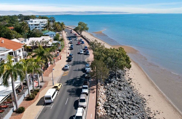 Perfect Group Stay In Hervey Bay - Sleeps Up To 12 People ❤️❤️❤️ Don't Miss Out!