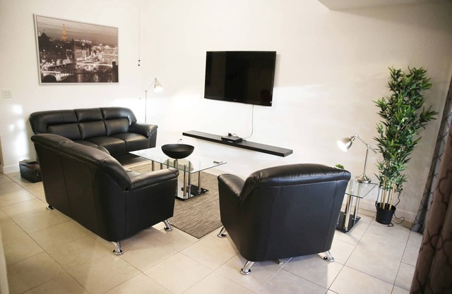 PERFECT HOME AWAY FROM HOME - CLOSE TO WEF
