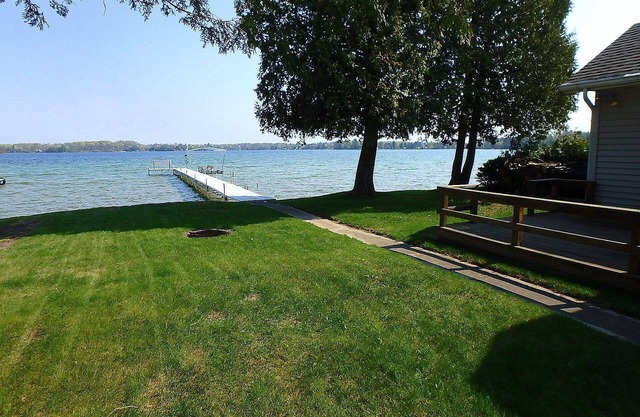 Perfect Kelly Lake Getaway 45 minutes North of Green Bay!
