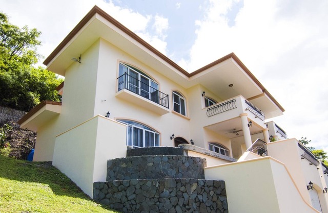 Perfect Location Walk to Everything! Private Duplex in Playa Hermosa