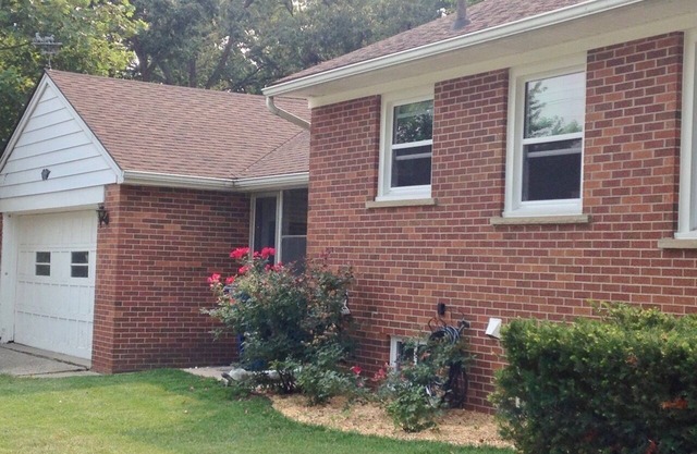 Perfect location near the Big House, spacious, & with all the comforts of home!