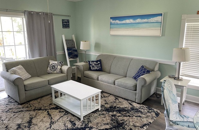 Perfect Pet Friendly 2 Bedroom Condo in the Heart of Myrtle Beach!