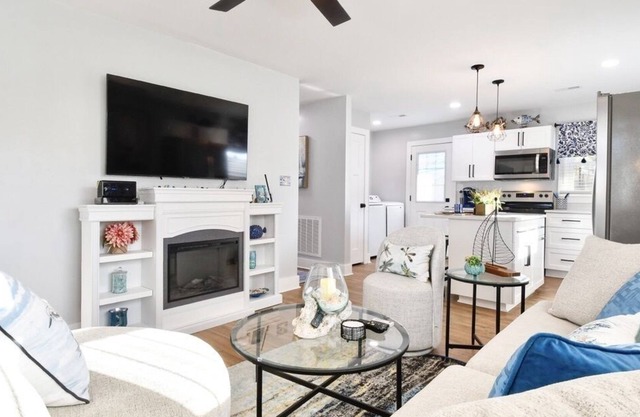 Perfect Private Getaway Minutes to Colonial Beach!