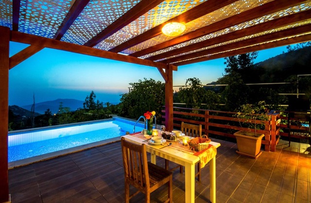 Perfect Secluded Honeymoon Villa for Two, with Heated Outdoor and Indoor Pool