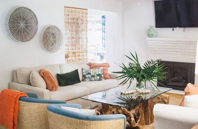 Perfect SSI Village location, Beautifully designed, WALK to dinner/shopping/park
