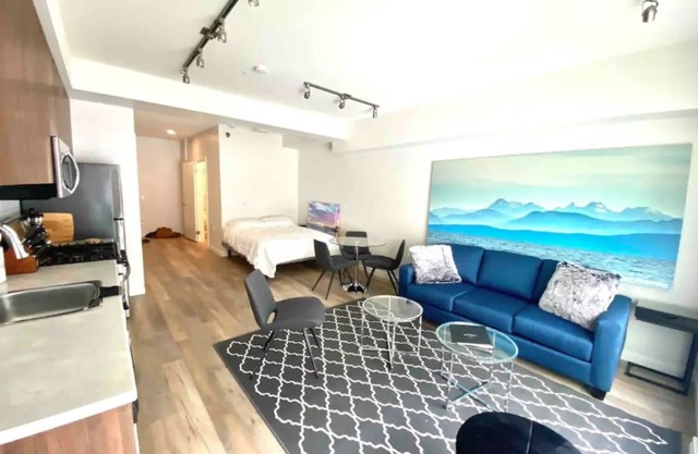 Perfect Studio Downtown Sidney