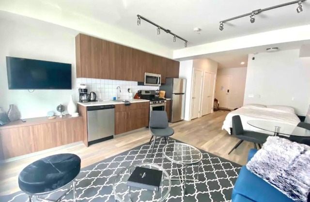 Perfect Studio Downtown Sidney