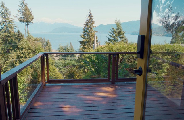 Perfect summer house on the coast. Walking distance from ferry and the beach.