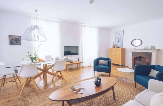 Perfectly Located luxury 2BR Prime Location