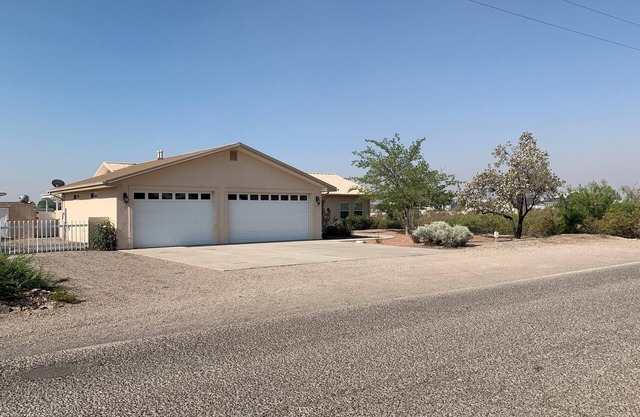 Perfectly situated in Elephant Butte - just minutes to the lake