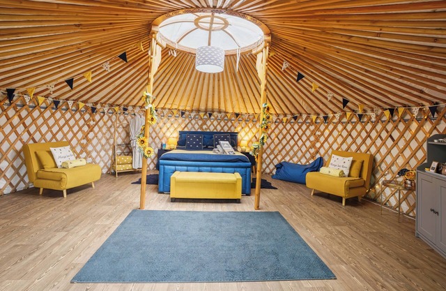 PERIGNON Luxury Heated Yurt with Private Hot Tub