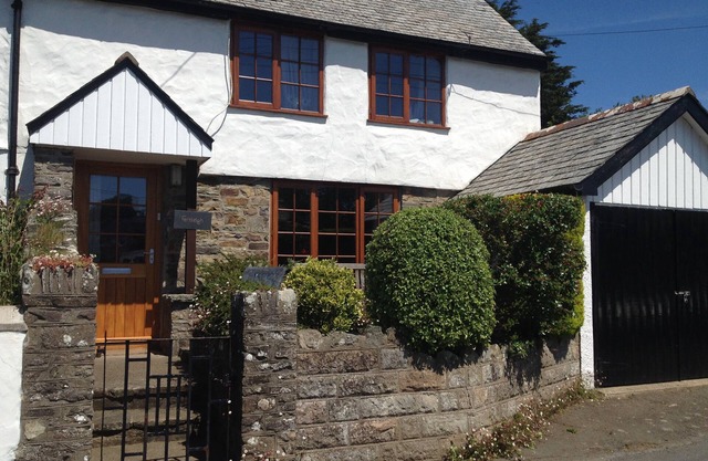 Period Cottage with large garden in lovely Georgeham