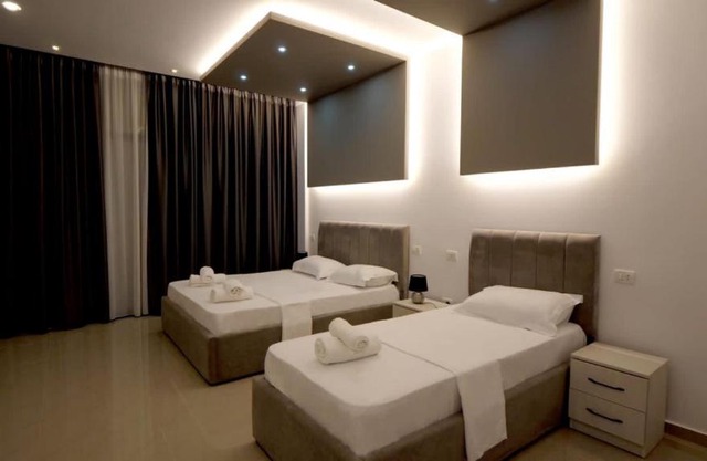 Perla e Dumrese, Bar-Restaurant-Hotel