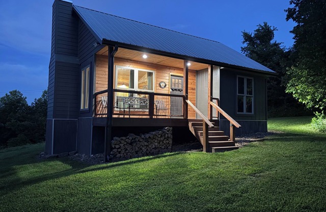 Persimmon Grove ~ New! Private Cabin Near Kings River