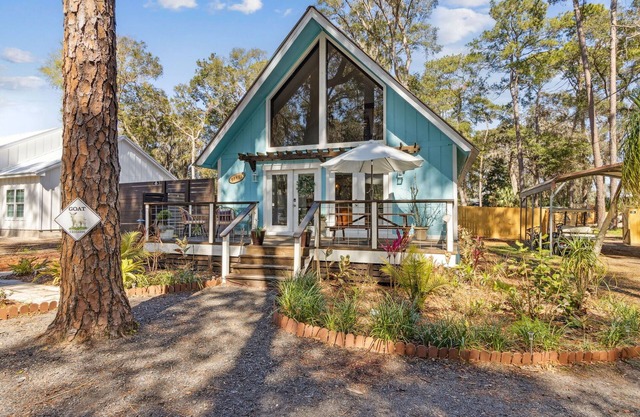 Pet & Family-Friendly w/Fenced Yard & Golf Cart