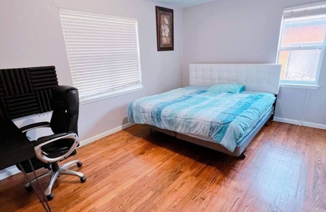 Pet friendly 3 bedroom house in central Okc