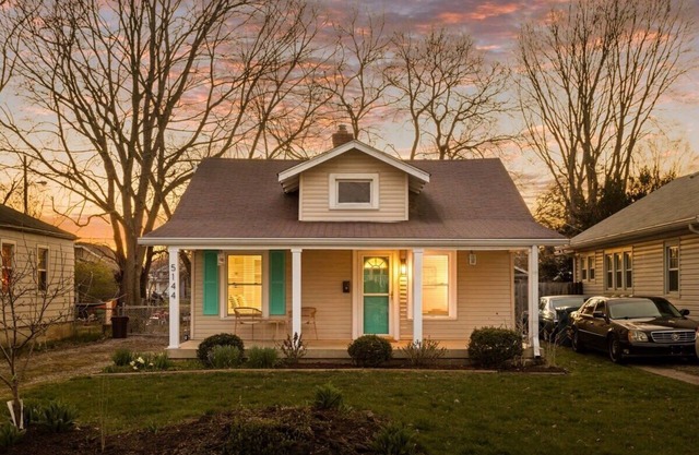 Pet-Friendly Bungalow | Grill + Fire Pit!