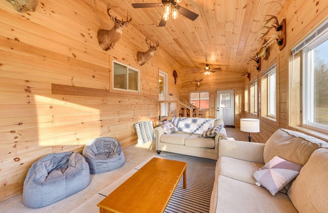 Pet-Friendly Couderay Cabin w/Boat Dock + Grill!