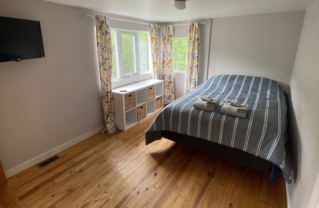 Pet Friendly Creekside Cabin at Darlington