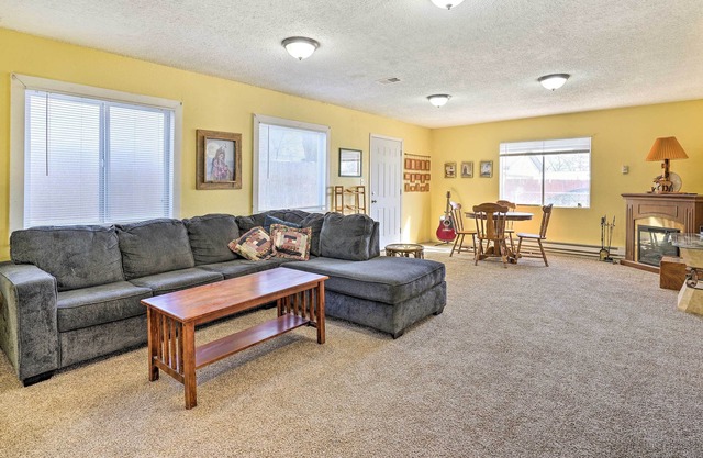 Pet-Friendly Duplex - Near Skyline Drive!