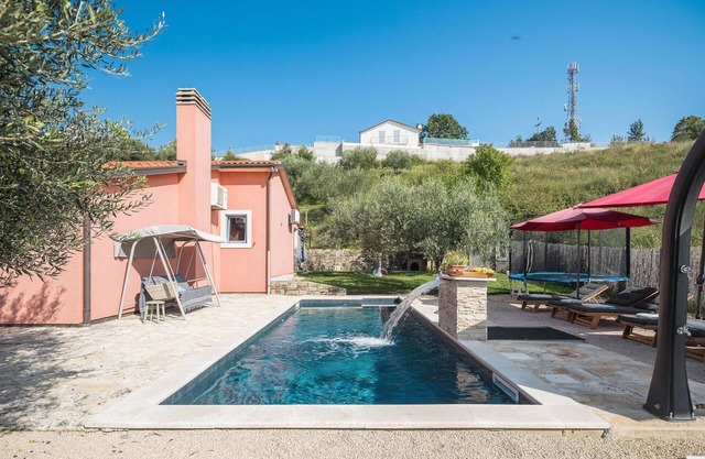 Pet friendly home in Buje