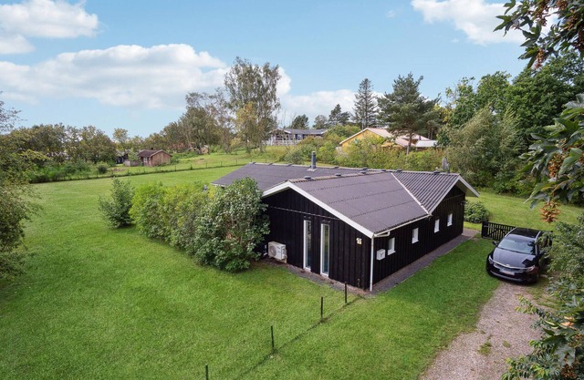 Pet friendly home in Knebel with sauna
